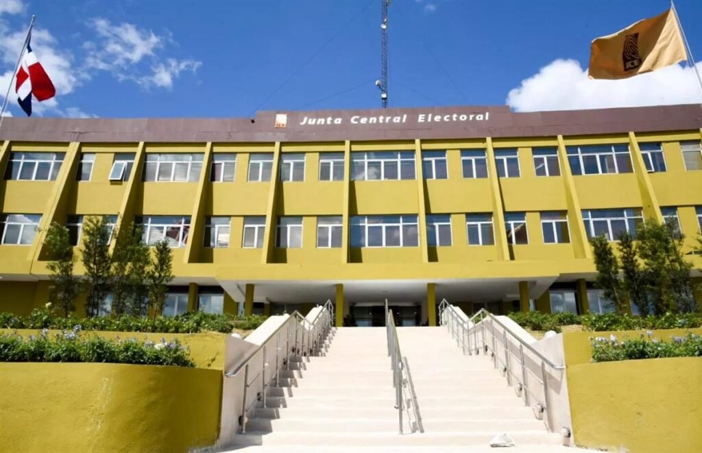 jce-dispone-la-conformacion-preliminar-de-20-oclee