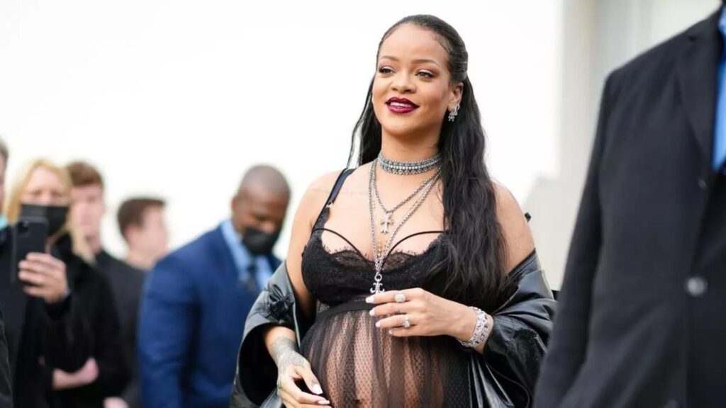 Rihanna se convierte en madre por segunda vez