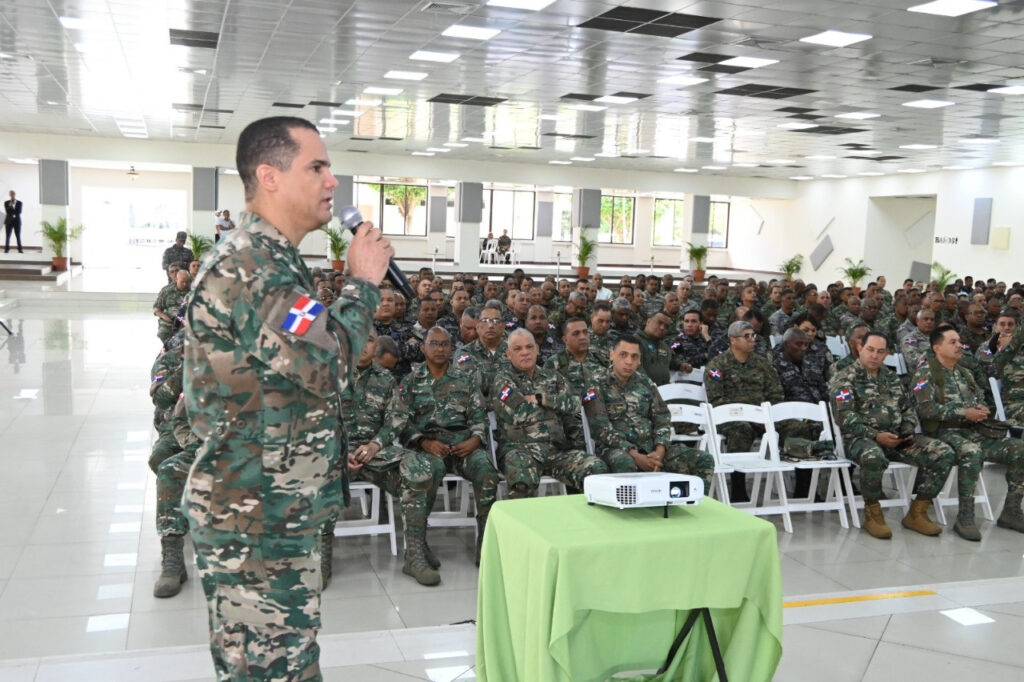 Policia-Militar-Electoral-coordina-acciones-de-seguridad-con-jefes-de-zonas-operativas-y-los-supervisores-de-recintos-electorales-3