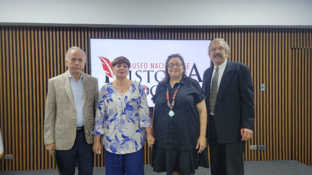 De izquierda a derecha, Manuel Andrés Brugal Kunhardt, Mercedita Viamante, Luisa De Peña Díaz y José G. Guillermo Sánchez.