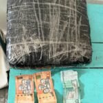 Policía Nacional apresa a hombre en flagrante delito con más de 10 libras de presunta marihuana en Barahona