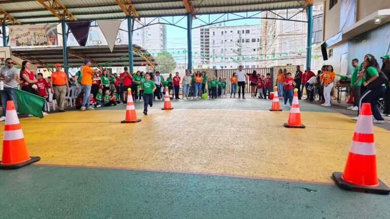 Juegos niños en el Field Day