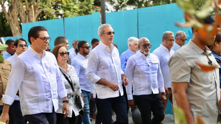 Presidente Abinader enumera las obras que ha estado construyendo su gobierno y que transformarán la provincia Santiago
