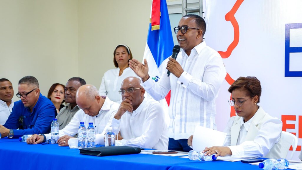 En encuentro de “El Gobierno en las Provincias” destacan importantes avances de obras en La Altagracia