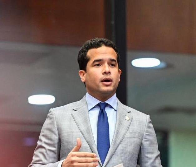 Omar Fernandez