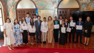 VISITA ESTUDIANTES ESPAÑA (8)