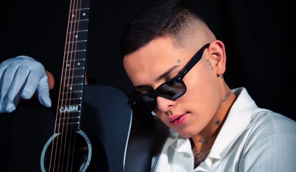 HERRERA estrena “2004” el debut que pone a Latinoamérica en sintonía Herrera