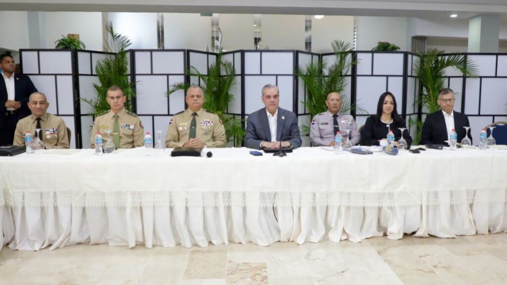 Presidente Abinader encabeza reunión de seguimiento al Plan de Seguridad Ciudadana