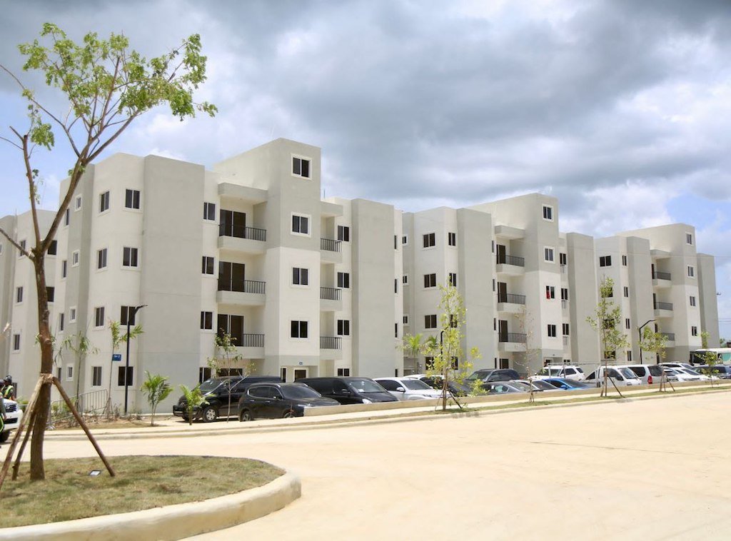 photo_5141147790175480404_y