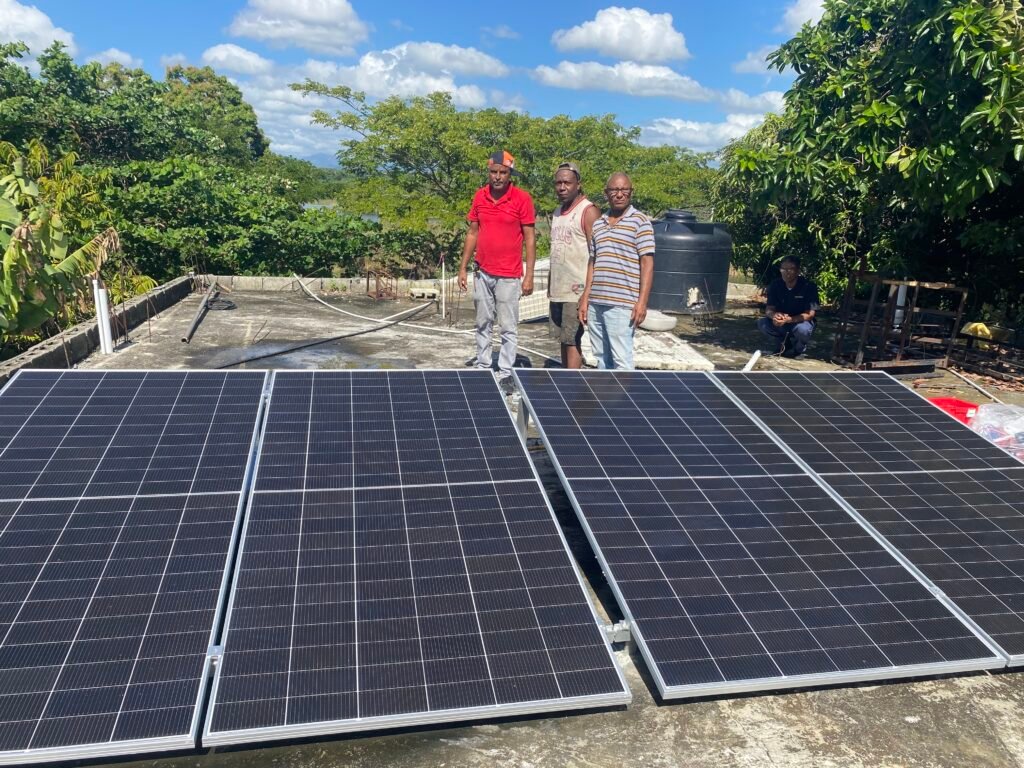 Paneles solares Don Gregorio.IMG_0783