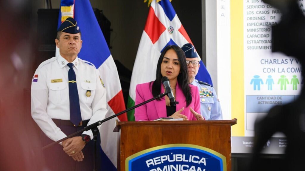 Autoridades durante Fuerza de Ta