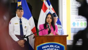 Autoridades durante Fuerza de Ta