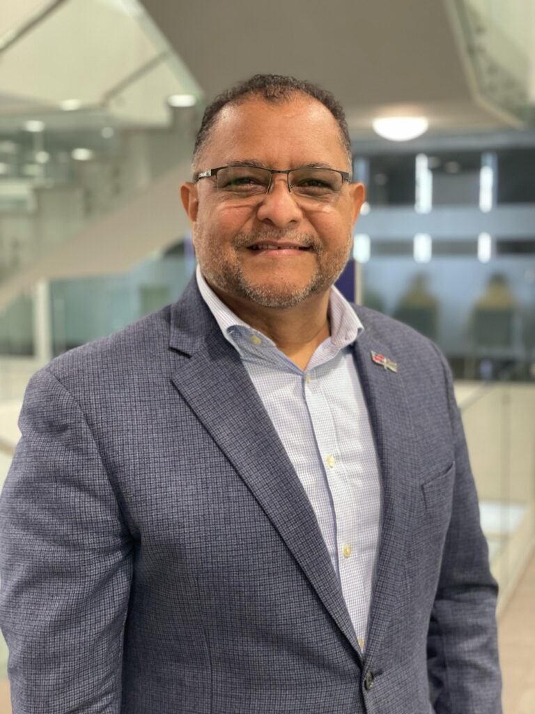 Edwin DeLaCruz, periodista, abogado y sindicalista - (2)