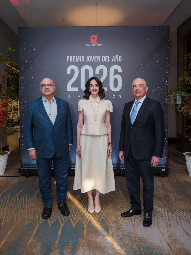 Gran Galardón al Mérito Empresarial Héctor José Risek, Rita Abinader y su esposo, Michel Philippe Lulo Collado