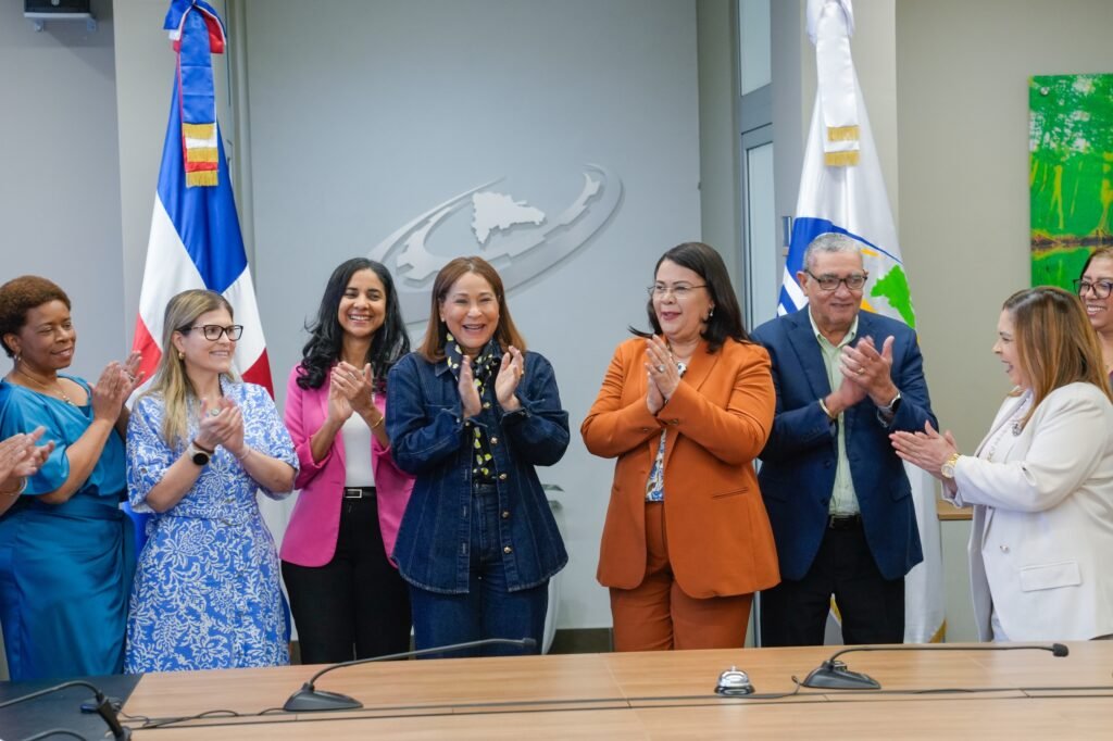 INFOTEP y Supérate actualizan acuerdo para ampliar oportunidades de formación y reducir la pobreza -