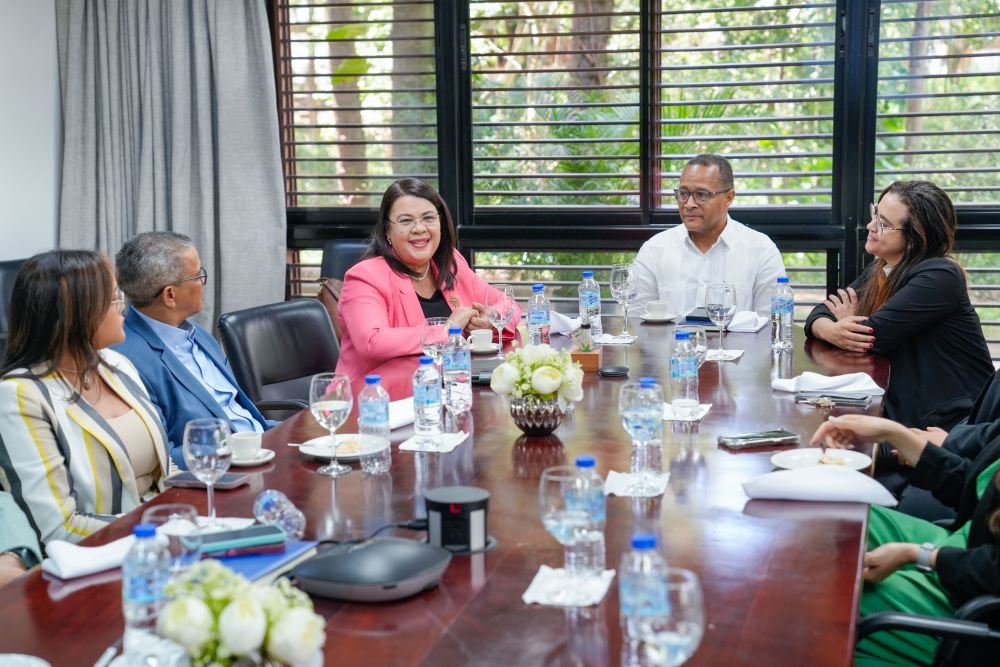 Maira Morla Pineda durante encuentro en la Universidad ISA en Santiago