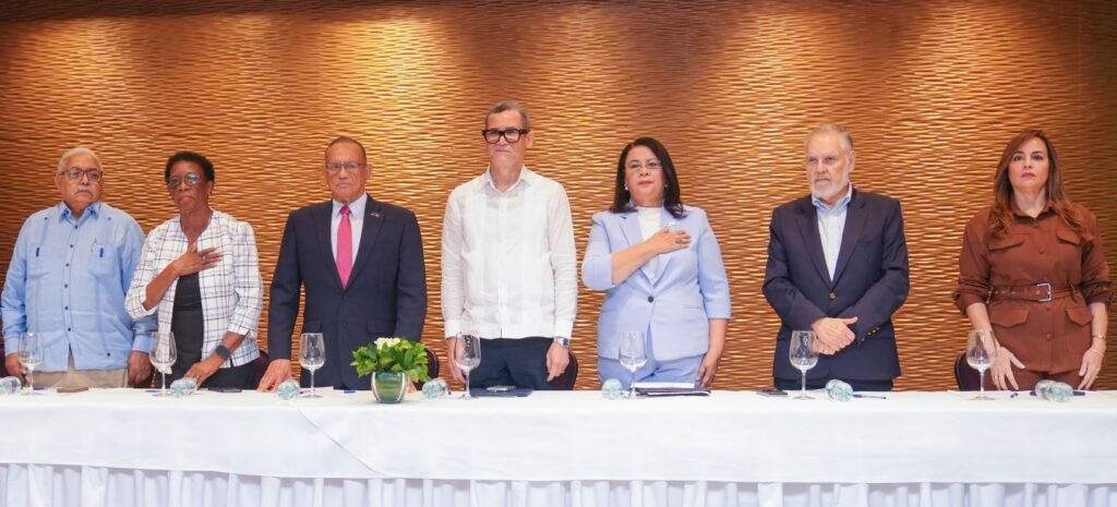 INFOTEP destaca capacitaciones en prevención de riesgos laborales durante congreso nacional de la CASC