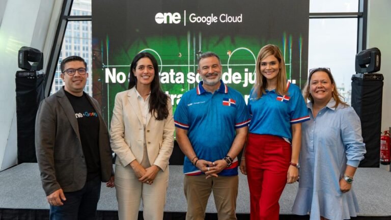 FOTO PRINICIPAL Jhon Bernal, Diana Cuevas, Rafael Burgos, Evaida Santana y Claudia Medin