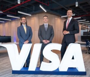 Foto Inauguracion Oficina Visa RD 1.jpg