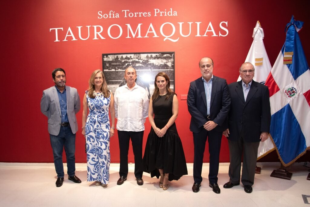 DSC7276 Jose Raul Peña, Alexandra Colange, Juan Arione, Sofia Torres Prida, Omar Rojas y Manuel Garcia Arevalo patrocinadores.