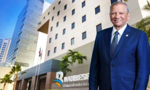 Doctor-Leonardo-Aguilera-llega-a-su-primer-ano-en-Banreservas