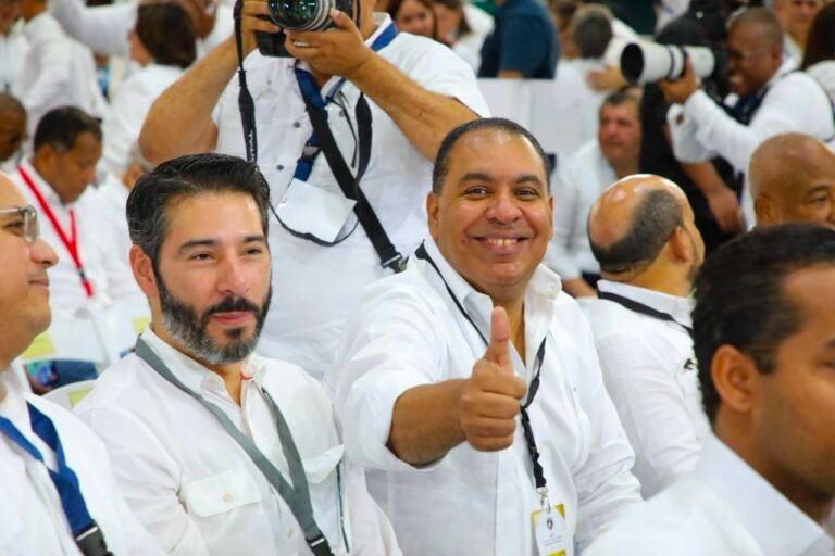 Edgar Batista durante el acto de juramentación de nuevas autoridades nacionales del PRM