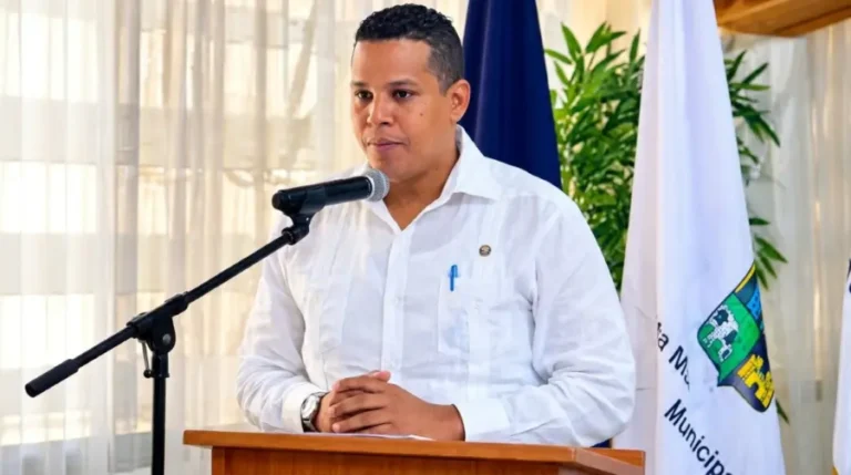 Director-de-la-Junta-Distrital-de-Rincon-en-La-Vega-Enmanuel-Ramirez-1-900x503