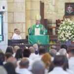 Monseñor Tomás Morel Diplán, arzobispo metropolitano de Santo Domingo, oficiando misa 46 aniversario INFOTEP